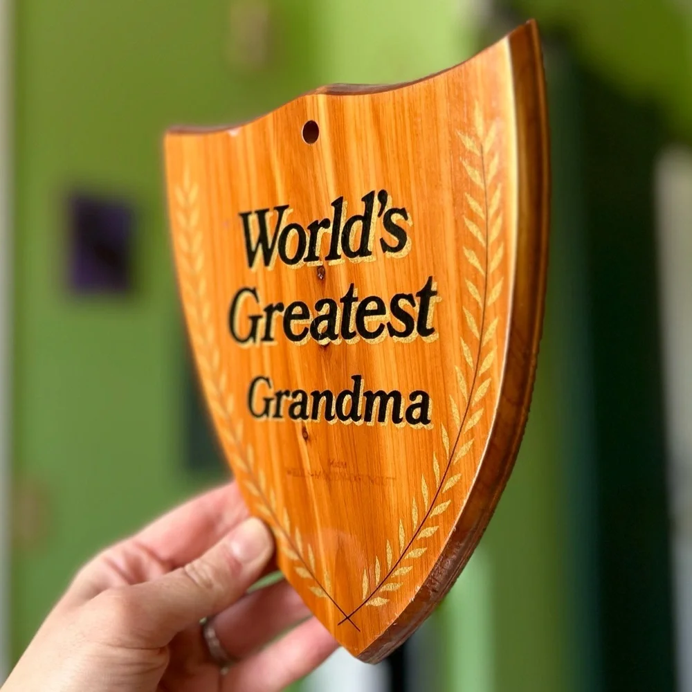 Dainty Glazed Wood Greatest Grandma Rustic Retro Cottagecore Wall Decor Accent